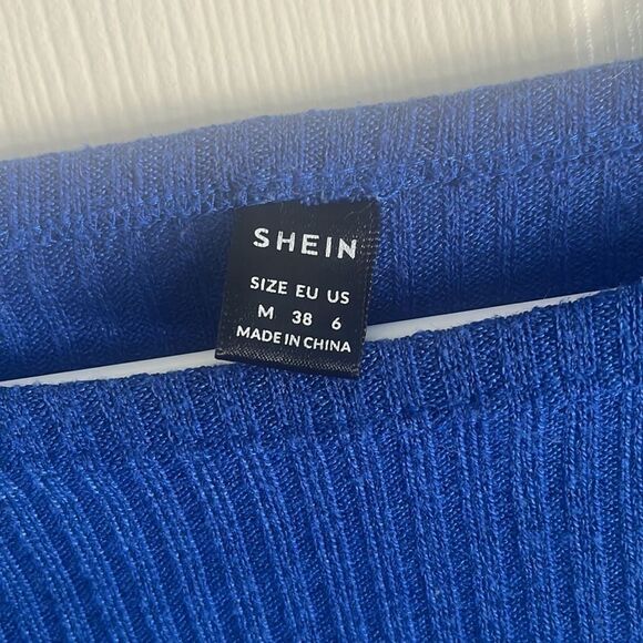 🔹4/$25 Blue Long Sleeve Crop Top - Picture 2 of 6